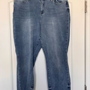 Judy Blue Straight Leg Boyfriend Fit Jeans in Classic Blue Size 11